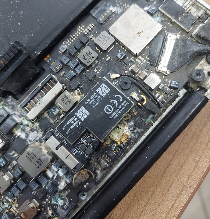 Bilgisayar Sıvı Temas